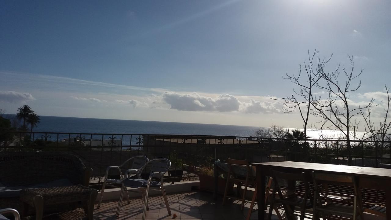 Case La Pergola Stromboli Exterior photo